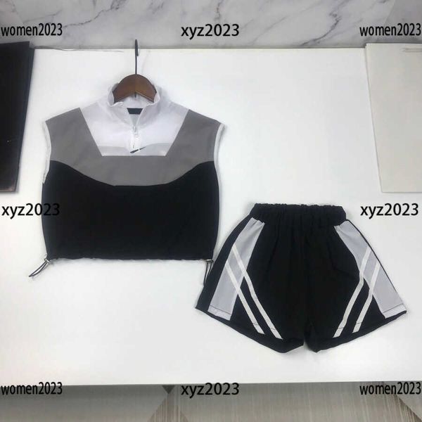 2023 kids dress child clothing baby clothes summer two-piece suit t-shirt and shorts lapel check products size 120-160cm, White
2023 kids dress child clothing baby clothes summer two-piece suit t-shirt and shorts lapel check products size 120-160cm, White