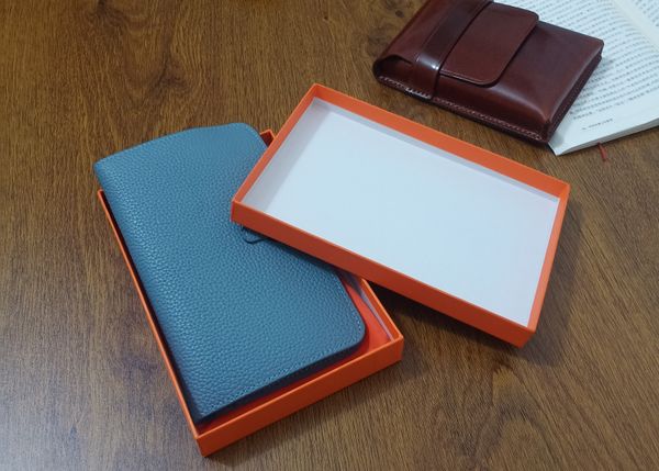 new famous designer genuine leather wallets cowhide big passport purse with zipper around small coin purse card holder h, Red;black
new famous designer genuine leather wallets cowhide big passport purse with zipper around small coin purse card holder h, Red;black