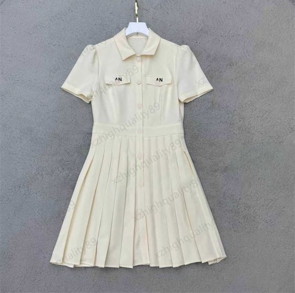 dress brand logo embroidered lapel short sleeve fashion dress custom buttons embellish high waist line slim maxiskit elegant dress 1970, Black;gray
dress brand logo embroidered lapel short sleeve fashion dress custom buttons embellish high waist line slim maxiskit elegant dress 1970, Black;gray
