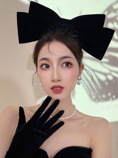 headwear hair accessories 1pc winter highquality oversized barrette bow hair clip for woman velvet face small back headwear hairpin hair acc
headwear hair accessories 1pc winter highquality oversized barrette bow hair clip for woman velvet face small back headwear hairpin hair acc