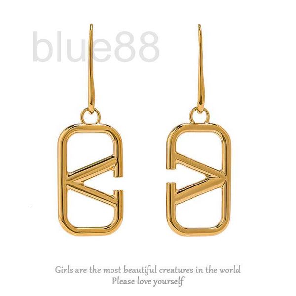 charm designer v-shaped vltn tino mini design simple earrings metal hollow rectangular versatile style ts10, Golden
charm designer v-shaped vltn tino mini design simple earrings metal hollow rectangular versatile style ts10, Golden