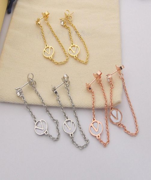 tassel designer letters stud earring pendant luxury gold v studs charm earrings women men wedding party 3 color jewelry valentine 8937928, Golden;silver
tassel designer letters stud earring pendant luxury gold v studs charm earrings women men wedding party 3 color jewelry valentine 8937928, Golden;silver