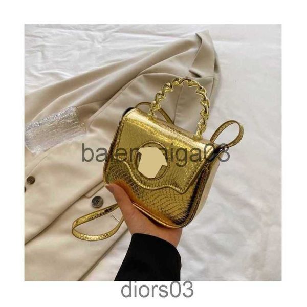 designer versage bag tote shoulder handbag crossbody messenger bag luxurious fashion men woman summer magnetic buckle leather mini makeup ba
designer versage bag tote shoulder handbag crossbody messenger bag luxurious fashion men woman summer magnetic buckle leather mini makeup ba