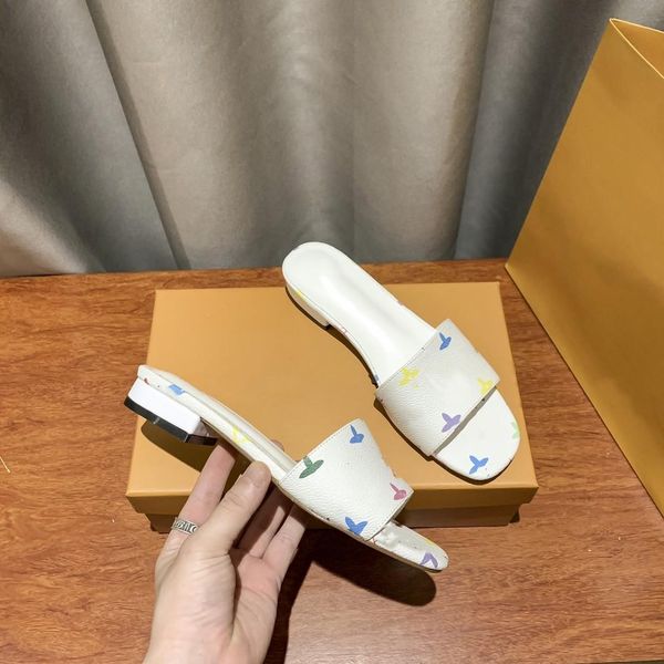 2023 summer luxury sandals designer women flip flops fashion genuine leather slides ladies casual shoes sandals with box, Black
2023 summer luxury sandals designer women flip flops fashion genuine leather slides ladies casual shoes sandals with box, Black