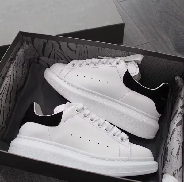 perfect excellent 2023 design white black leather sneakers shoes chunky rubber skateboard walking women men low-calfskin sports treaded coup
perfect excellent 2023 design white black leather sneakers shoes chunky rubber skateboard walking women men low-calfskin sports treaded coup