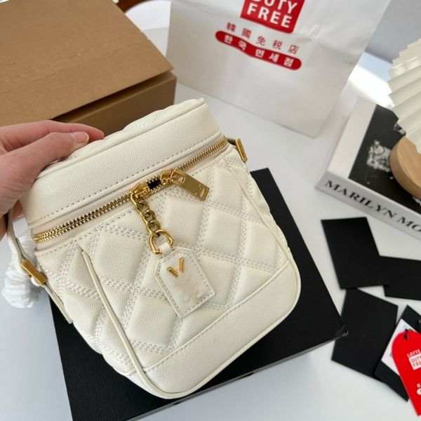 2021 designer makeup bag mini bag toiletry cases luxury clutch travel classic purse fashion handbag for gifts
2021 designer makeup bag mini bag toiletry cases luxury clutch travel classic purse fashion handbag for gifts
