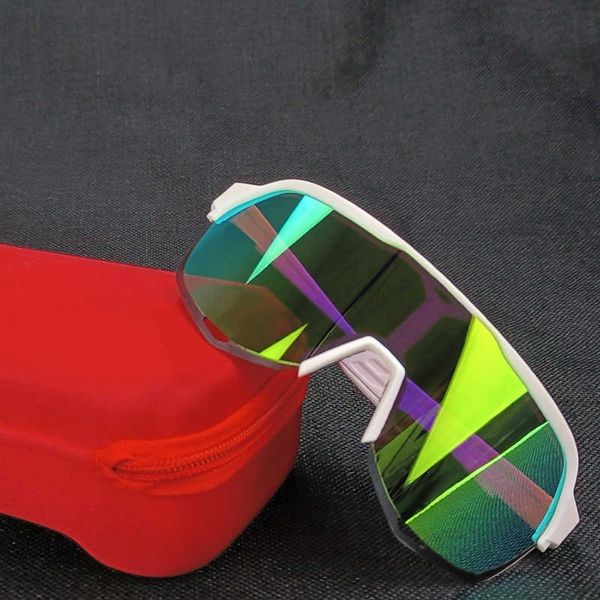 net red new bicycle riding glasses polarized outdoor sports fashion sunglasses tr90, White;black
net red new bicycle riding glasses polarized outdoor sports fashion sunglasses tr90, White;black