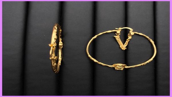 fashion women hoop earrings luxury designer earring jewelry mens lady gift letter gold with box kolczyki summer alphabet d217213f7541699, Golden;silver
fashion women hoop earrings luxury designer earring jewelry mens lady gift letter gold with box kolczyki summer alphabet d217213f7541699, Golden;silver