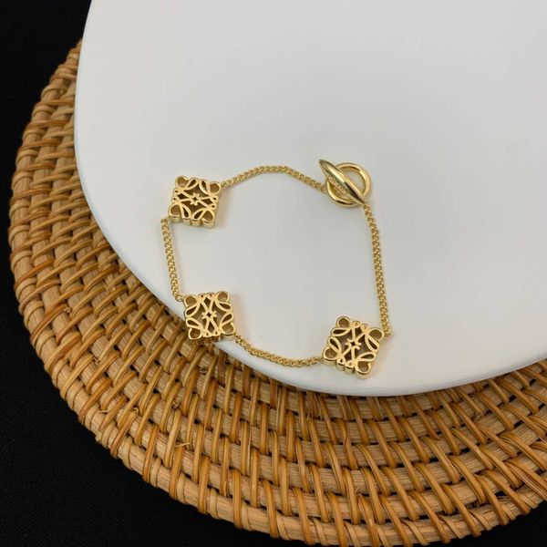 2023 designer new luo family hollow out geometric square moon cake abstract earrings women's simple design advanced feeling bracelet ne, Golden
2023 designer new luo family hollow out geometric square moon cake abstract earrings women's simple design advanced feeling bracelet ne, Golden