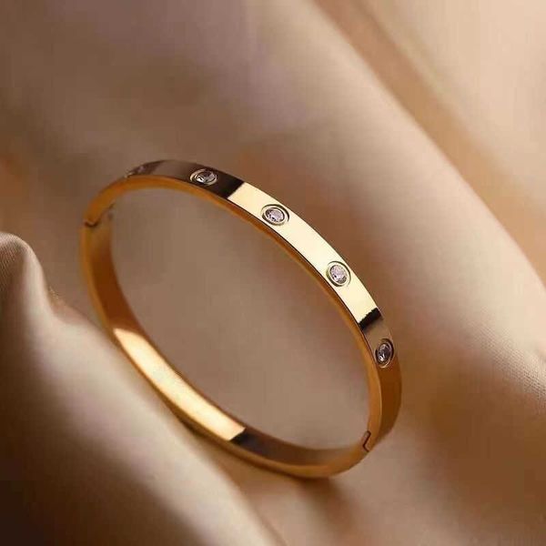 designer jewelry love bracele t classic versatile bracelet for men and women couples titanium steel simple girlfriend gift colorless love, Black
designer jewelry love bracele t classic versatile bracelet for men and women couples titanium steel simple girlfriend gift colorless love, Black