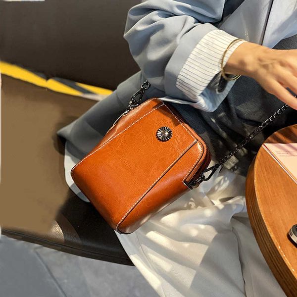 evening bags 2023 new leather mobile bag women's messenger bag cow leather shoulder bag oil wax skin small square bag purses crossbody
evening bags 2023 new leather mobile bag women's messenger bag cow leather shoulder bag oil wax skin small square bag purses crossbody