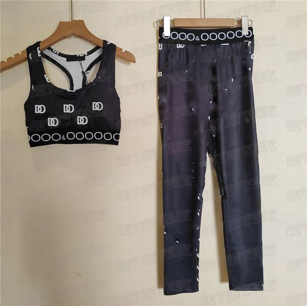 womens sports bra leggings tracksuits designer letter printed vest tights yoga outfits sets fashion running sportswear, Gray
womens sports bra leggings tracksuits designer letter printed vest tights yoga outfits sets fashion running sportswear, Gray