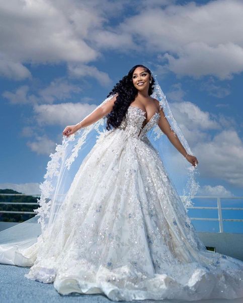 luxury ball gown wedding dresses v neck sleeveless sequins appliques 3d lace flowers beaded floor length ruffles diamonds bridal gowns plus, White
luxury ball gown wedding dresses v neck sleeveless sequins appliques 3d lace flowers beaded floor length ruffles diamonds bridal gowns plus, White