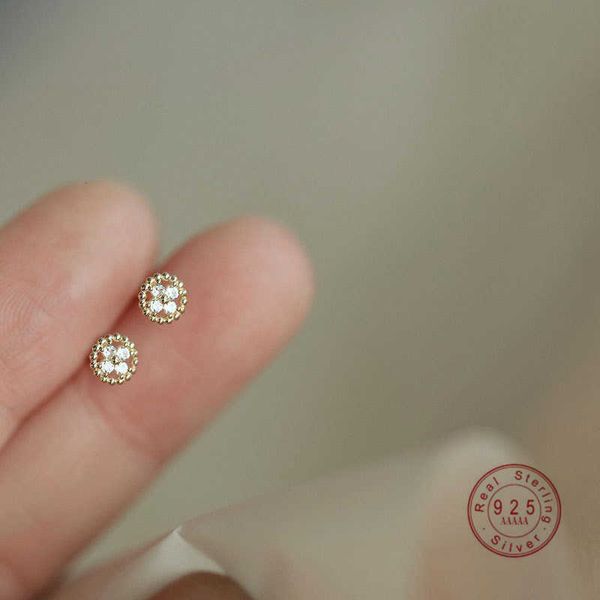 charm hi man 925 sterling silver inlaid zircon disc cross flower earrings for women exquisite small jewelry gifts aa230327, Golden
charm hi man 925 sterling silver inlaid zircon disc cross flower earrings for women exquisite small jewelry gifts aa230327, Golden