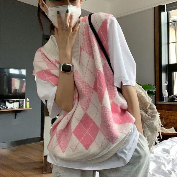 women's vests 2 colors women's loose-fitting argyle knitted vest korean preppy style waistcoat female v-neck sleeveless sweater ve, Black;white
women's vests 2 colors women's loose-fitting argyle knitted vest korean preppy style waistcoat female v-neck sleeveless sweater ve, Black;white