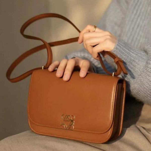 2023 new luojia tofu bag leather autumn and winter high-grade underarm commuter simple diagonal small square
2023 new luojia tofu bag leather autumn and winter high-grade underarm commuter simple diagonal small square