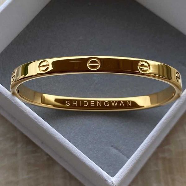 designer bracelet carti bangle new 18k rose gold bracelet womens red couple a pair of mens bracelets with high feeling, Black
designer bracelet carti bangle new 18k rose gold bracelet womens red couple a pair of mens bracelets with high feeling, Black