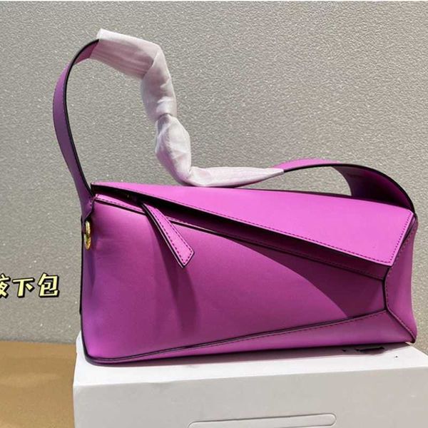 luojia hobo geometric underarm bag 2023 new leather versatile special-shaped splicing single shoulder pillow small square
luojia hobo geometric underarm bag 2023 new leather versatile special-shaped splicing single shoulder pillow small square