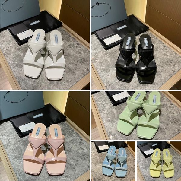 2023 flats sandals famous designer women luxury slide low heel black white abrasion resistan lazy summer comfortable fashion household outdo
2023 flats sandals famous designer women luxury slide low heel black white abrasion resistan lazy summer comfortable fashion household outdo