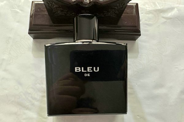 men perfume blue anti-perspirant deodorant spray edp 100ml body mist 3.4 fl.oz long lasting scent fragrance natural male cologne good smell
men perfume blue anti-perspirant deodorant spray edp 100ml body mist 3.4 fl.oz long lasting scent fragrance natural male cologne good smell