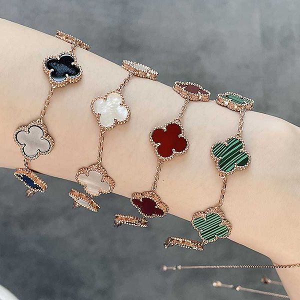 charm bracelets necklaces rose gold four-leaf grass female white fritillary light luxury five-flower new style bracelet jewelry fashion, Golden;silver
charm bracelets necklaces rose gold four-leaf grass female white fritillary light luxury five-flower new style bracelet jewelry fashion, Golden;silver