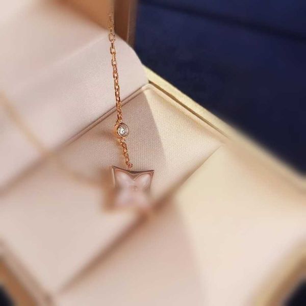 2023 designer new high edition donkey family fritillaria necklace for women s925 silver plated thick gold fashion fourleaf grey pink scallop, Black
2023 designer new high edition donkey family fritillaria necklace for women s925 silver plated thick gold fashion fourleaf grey pink scallop, Black