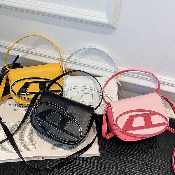 evening bags half moon women shoulder simple design stylish chic underarm bag tote handbags purse xmas gifts toys 230327
evening bags half moon women shoulder simple design stylish chic underarm bag tote handbags purse xmas gifts toys 230327