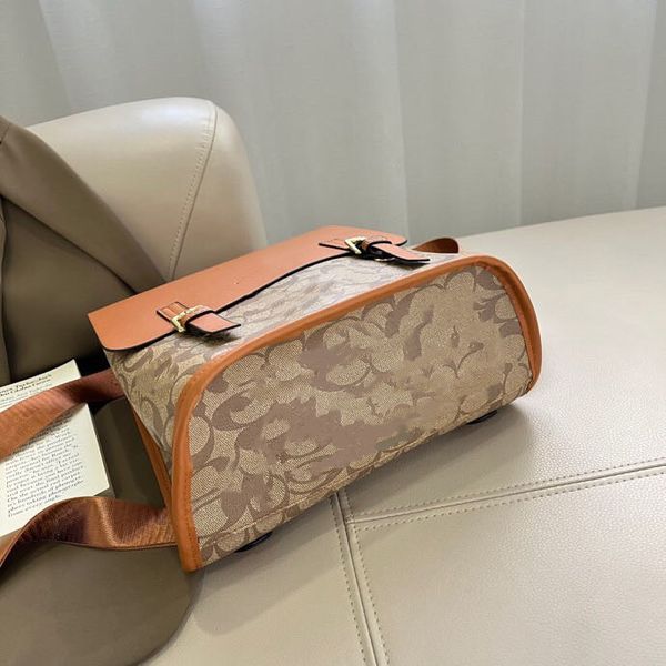 brand 23ss women's backpack large capacity fashion casual bag fashion design sense commuter men backpacks
brand 23ss women's backpack large capacity fashion casual bag fashion design sense commuter men backpacks
