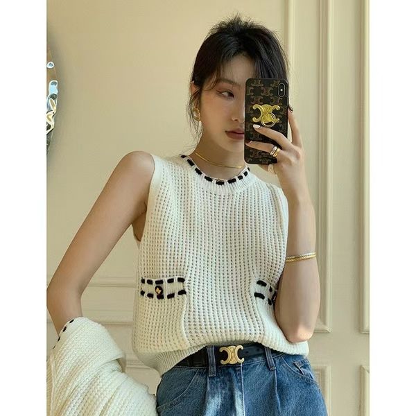 women's vests korean version temperament gold button sweater vest twist female spring product knitted vest female 230328, Black;white
women's vests korean version temperament gold button sweater vest twist female spring product knitted vest female 230328, Black;white