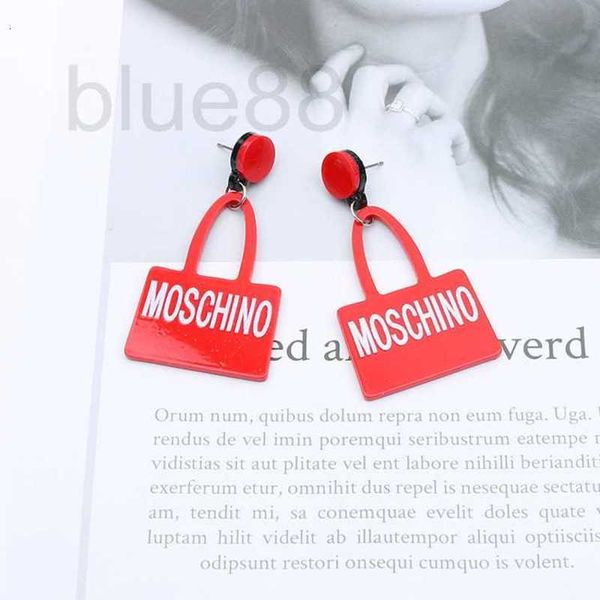 charm designer exaggerated personality british simple earrings celebrities show star handbags english letters earrings 4mln, Golden
charm designer exaggerated personality british simple earrings celebrities show star handbags english letters earrings 4mln, Golden