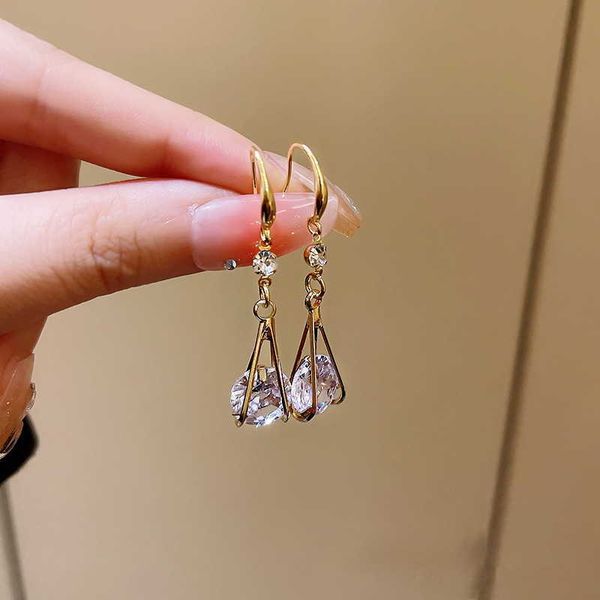 charm fashion hollow shining rhinestone drop earrings for women long geometric irregularity bride wedding jewelry birthdany party gift aa230, Golden
charm fashion hollow shining rhinestone drop earrings for women long geometric irregularity bride wedding jewelry birthdany party gift aa230, Golden