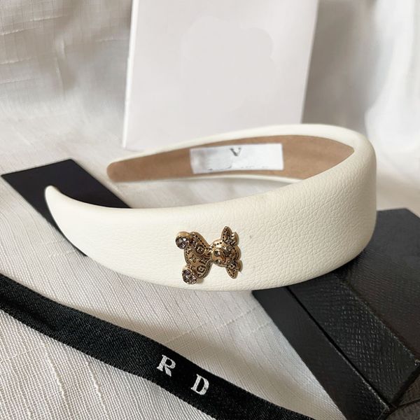 korean solid color headband fashion leather hair hoop designer hairband brand vintage flower headband springtime headwear black, Silver
korean solid color headband fashion leather hair hoop designer hairband brand vintage flower headband springtime headwear black, Silver