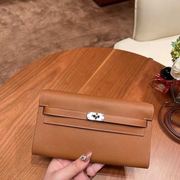 birkins h family 20203 new carrie purse layer cowhide leather one-shoulder messenger bag fuai
birkins h family 20203 new carrie purse layer cowhide leather one-shoulder messenger bag fuai