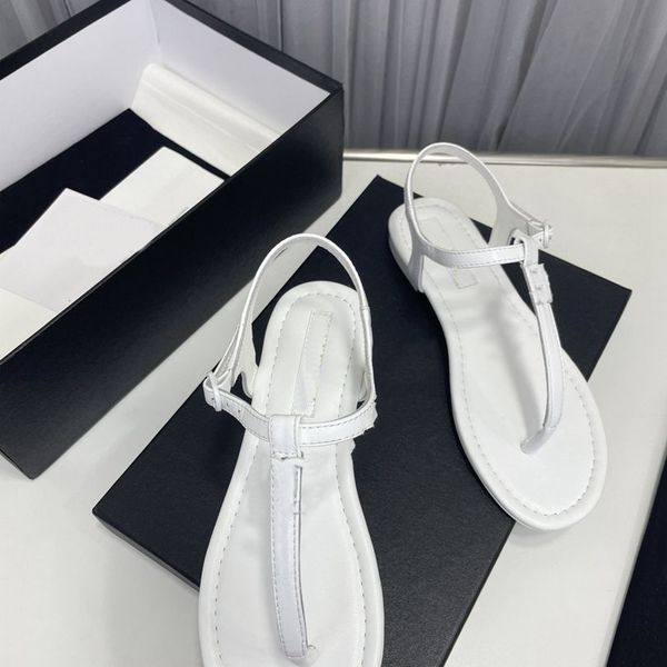 2023 women's sandals peep-toe chunky heel summer sandals leather designer large size fashion channel elegant temperament office shoes x, Black
2023 women's sandals peep-toe chunky heel summer sandals leather designer large size fashion channel elegant temperament office shoes x, Black