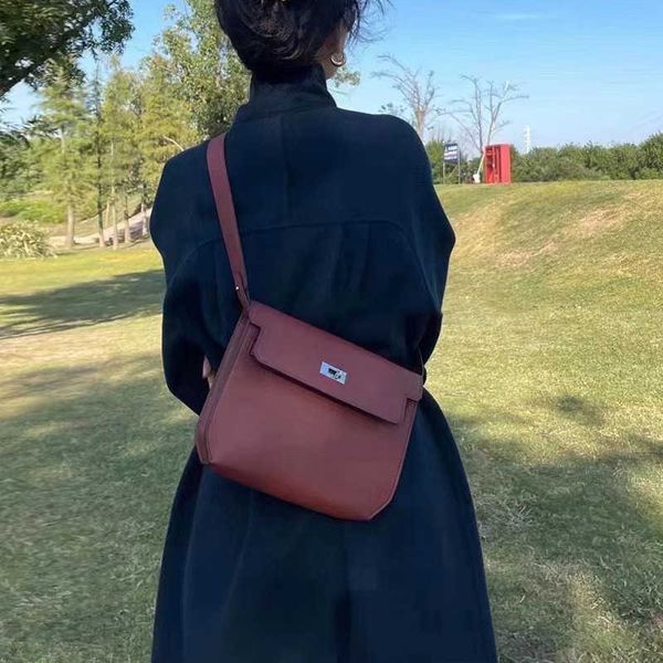 kellies bag h bag genuine leather 25cm bag versatile one shoulder cross shoulder carrying bag commuter large capacity bag x43w
kellies bag h bag genuine leather 25cm bag versatile one shoulder cross shoulder carrying bag commuter large capacity bag x43w