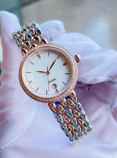 fashion women's quartz watch silver stainless steel inlaid diamond dial 28mm luxury shell face original imported electronic movement 11, Slivery;brown
fashion women's quartz watch silver stainless steel inlaid diamond dial 28mm luxury shell face original imported electronic movement 11, Slivery;brown