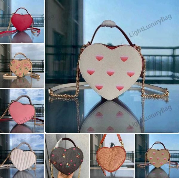 designer heart shape chain crossbody bags fashion women for love cherry shoulder wallets leather classic luxury handbags female purses230327
designer heart shape chain crossbody bags fashion women for love cherry shoulder wallets leather classic luxury handbags female purses230327