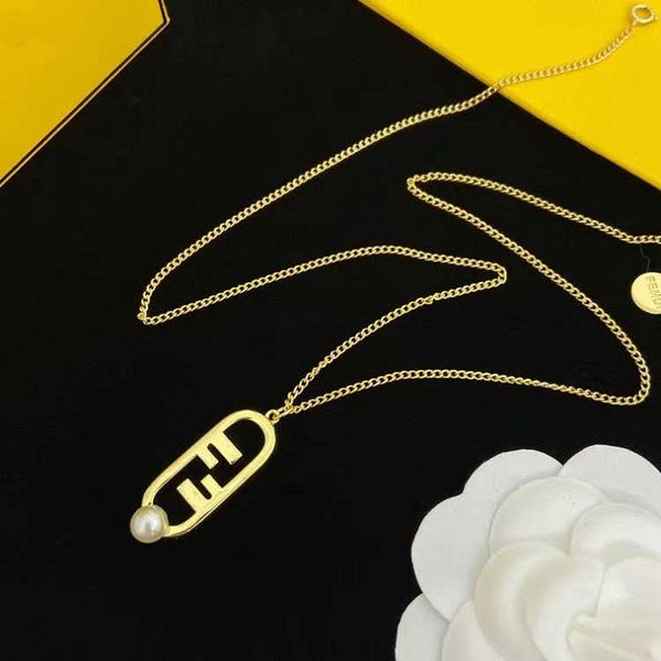 2023 designer new fenjia twist f letter pendant pearl necklace brass fashion versatile small design collar chain, Black
2023 designer new fenjia twist f letter pendant pearl necklace brass fashion versatile small design collar chain, Black