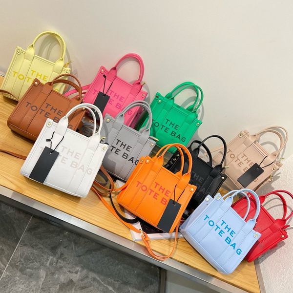 2023 the tot bags women fashion shoulder shopping digner handbags famous large capacity plain letter pu leather coin purse casual crossbody
2023 the tot bags women fashion shoulder shopping digner handbags famous large capacity plain letter pu leather coin purse casual crossbody