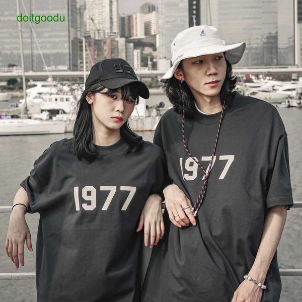 2023ss new 1977 flocked short sleeve essen flash fashion t-shirt cotton fos double thread rm8p, White;black
2023ss new 1977 flocked short sleeve essen flash fashion t-shirt cotton fos double thread rm8p, White;black