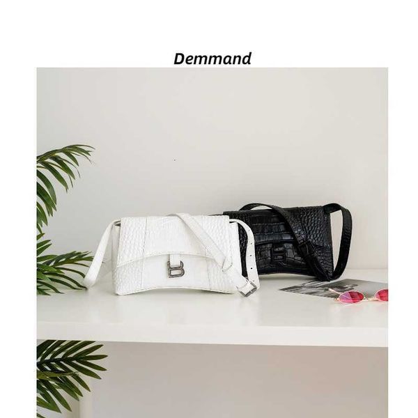 leather women's bag downtown crocodile leather wide shoulder strap b-button hourglass new high-grade single shoulder messenger
leather women's bag downtown crocodile leather wide shoulder strap b-button hourglass new high-grade single shoulder messenger