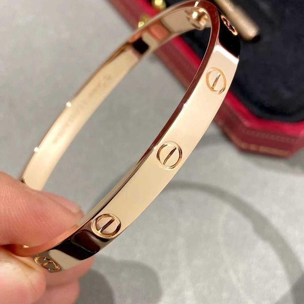 designer bracelet carti bangle 18k rose gold star classic bracelet light luxury colorless gift, Black
designer bracelet carti bangle 18k rose gold star classic bracelet light luxury colorless gift, Black
