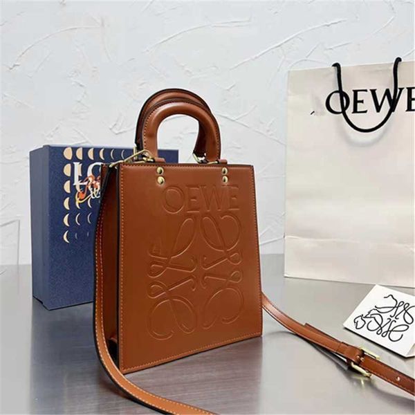 2020 summer new luojiatuote bag large capacity women's single shoulder diagonal span portable small square
2020 summer new luojiatuote bag large capacity women's single shoulder diagonal span portable small square