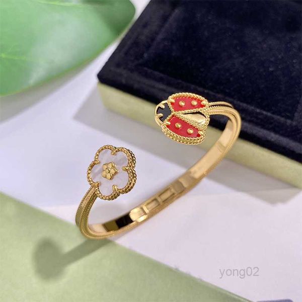 natural shell bangle for women clover charm ring ladybug four leaf flowers braceletskbb1, Black
natural shell bangle for women clover charm ring ladybug four leaf flowers braceletskbb1, Black