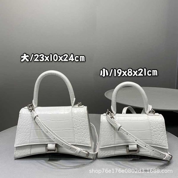 genuine leather women's bag hourglass crocodile pattern portable one-shoulder messenger original high quality
genuine leather women's bag hourglass crocodile pattern portable one-shoulder messenger original high quality
