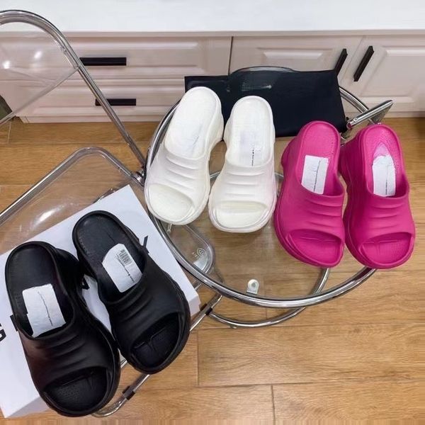 2023 designer summer women slippers fashionable black white and pink mid heel soft slippers indoor lightweight casual sliders size outdoor b
2023 designer summer women slippers fashionable black white and pink mid heel soft slippers indoor lightweight casual sliders size outdoor b