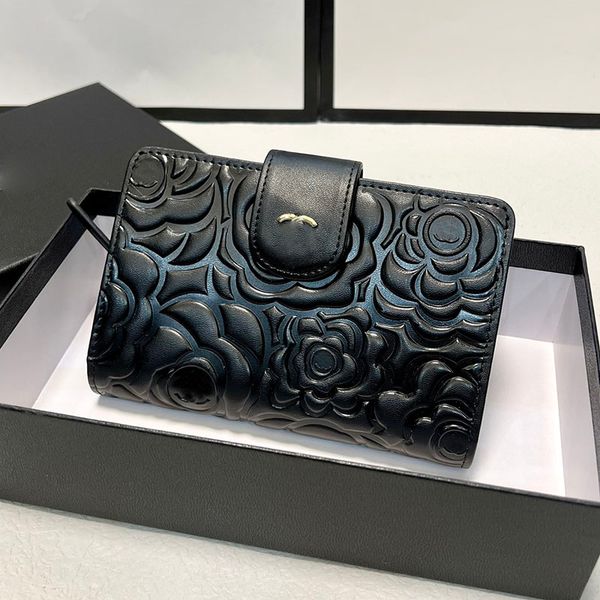 22ss womens classic black camellia wallet designer bag calfskin leather gold metal hardware multi pochette practical card holder coin purse, Red;black
22ss womens classic black camellia wallet designer bag calfskin leather gold metal hardware multi pochette practical card holder coin purse, Red;black