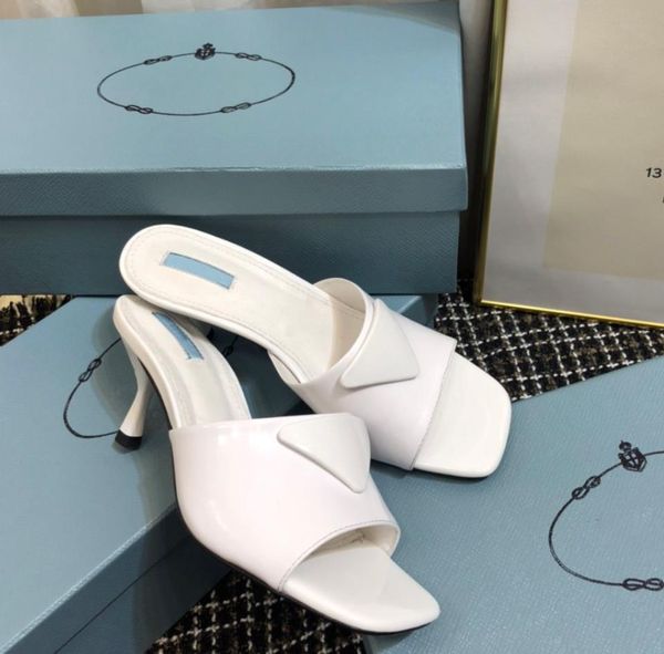 2023 womens sandal luxury slide flats designer famous black white abrasion resistant middle heel outdoor luxury designer women fashion comfo
2023 womens sandal luxury slide flats designer famous black white abrasion resistant middle heel outdoor luxury designer women fashion comfo