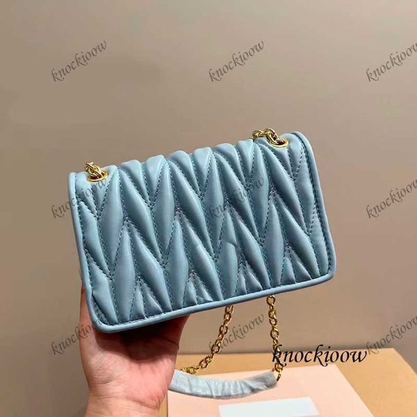 shoulder bag axillary bags sheepskin classic fold embossing handbag purse removable metal chain splicing leather strap plain multiple colors
shoulder bag axillary bags sheepskin classic fold embossing handbag purse removable metal chain splicing leather strap plain multiple colors