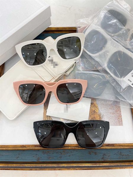 frames 2023 new arc de triomphe women's pink square blogger's same sunglasses, White;black
frames 2023 new arc de triomphe women's pink square blogger's same sunglasses, White;black
